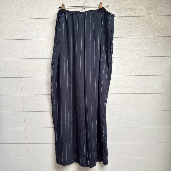 VinceLightweight Navy Pinstripe Wide Leg Pants – Quiet LuxurySize XXL